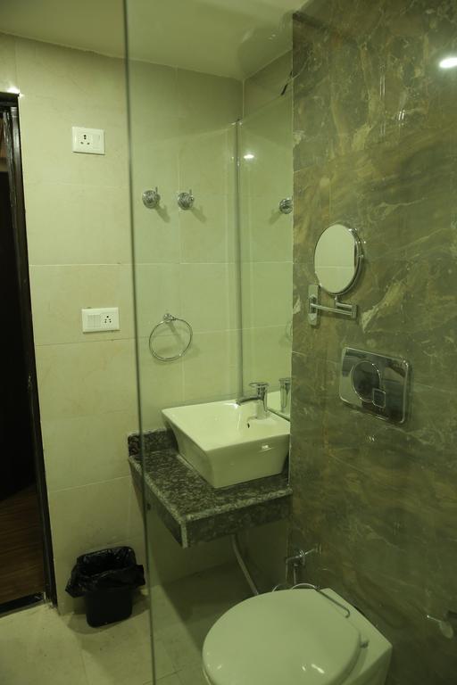 Hotel Sv Kashipur Oda fotoğraf