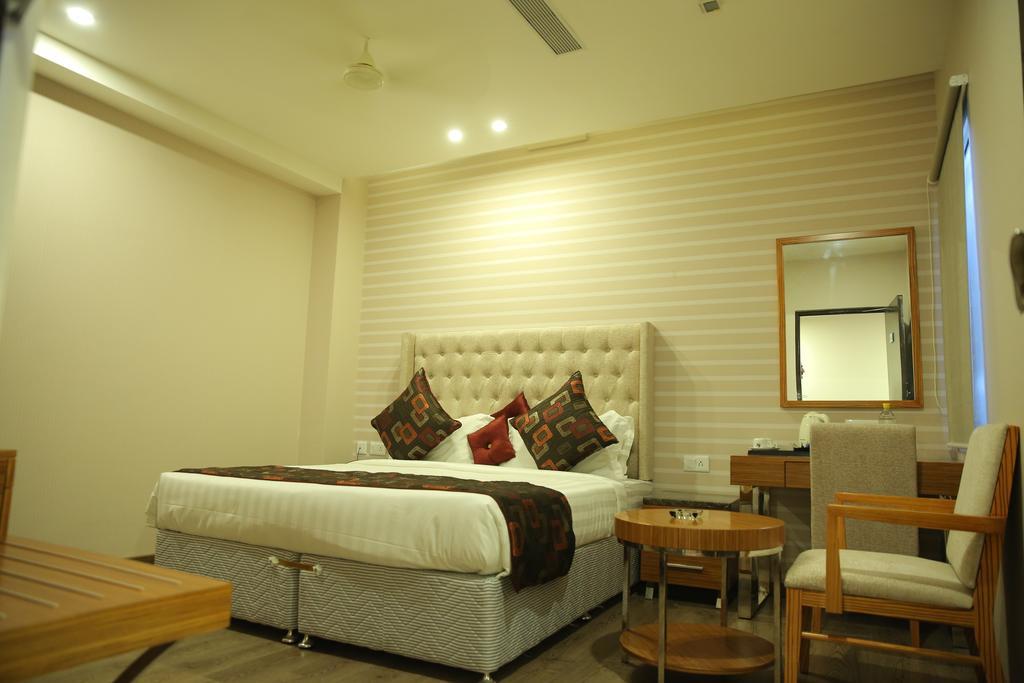 Hotel Sv Kashipur Oda fotoğraf